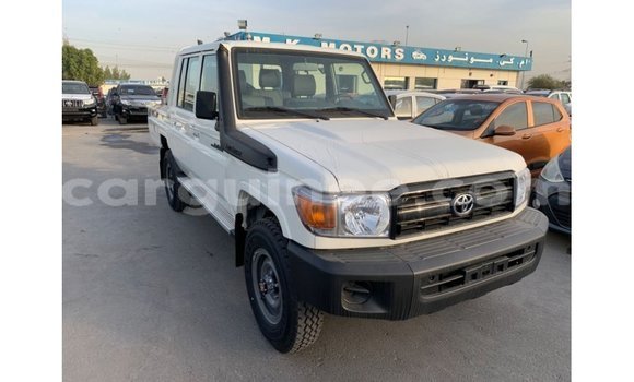 Buy Import Toyota Land Cruiser White Car in Import - Dubai in Conakry Buy Import Toyota Land Cruiser White Car in Import - Dubai in Conakry