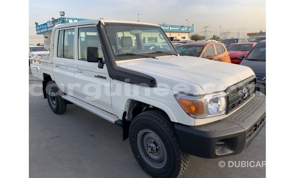 Buy Import Toyota Land Cruiser White Car in Import - Dubai in Conakry Buy Import Toyota Land Cruiser White Car in Import - Dubai in Conakry