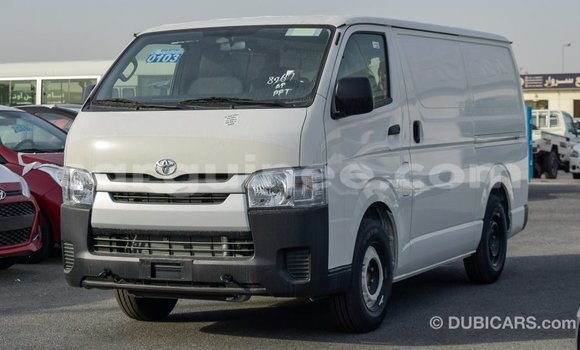 Acheter Import Voiture Toyota Hiace Blanc à Import - Dubai, Conakry Acheter Import Voiture Toyota Hiace Blanc à Import - Dubai, Conakry