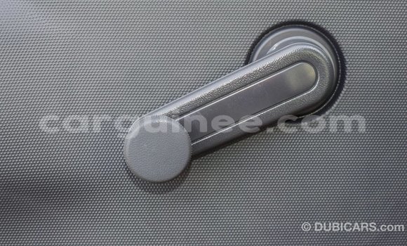 Acheter Import Voiture Toyota Hiace Blanc à Import - Dubai, Conakry Acheter Import Voiture Toyota Hiace Blanc à Import - Dubai, Conakry