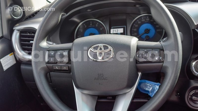 Big with watermark toyota hilux conakry import dubai 4440