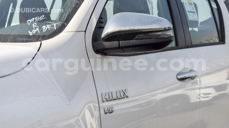 Big with watermark toyota hilux conakry import dubai 4440