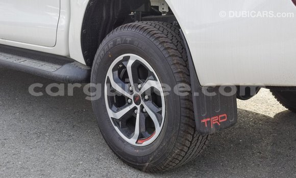 Buy Import Toyota Hilux White Car in Import - Dubai in Conakry Buy Import Toyota Hilux White Car in Import - Dubai in Conakry