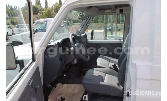 Buy Import Toyota Land Cruiser White Car in Import - Dubai in Conakry Buy Import Toyota Land Cruiser White Car in Import - Dubai in Conakry