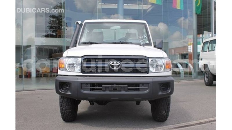 Big with watermark toyota land cruiser conakry import dubai 4449