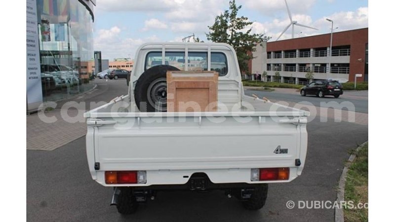 Big with watermark toyota land cruiser conakry import dubai 4449