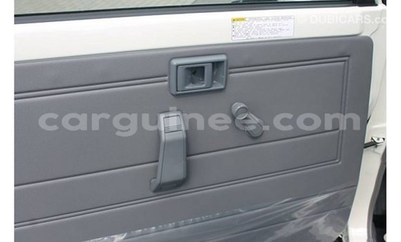 Buy Import Toyota Land Cruiser White Car in Import - Dubai in Conakry Buy Import Toyota Land Cruiser White Car in Import - Dubai in Conakry