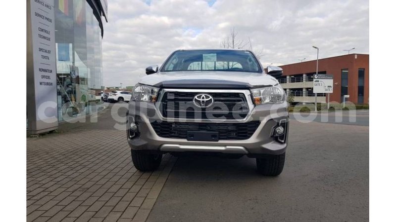 Big with watermark toyota hilux conakry import dubai 4451