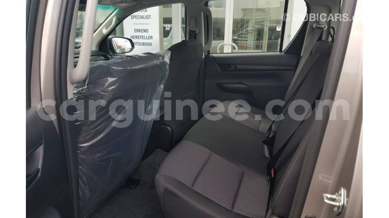 Big with watermark toyota hilux conakry import dubai 4451