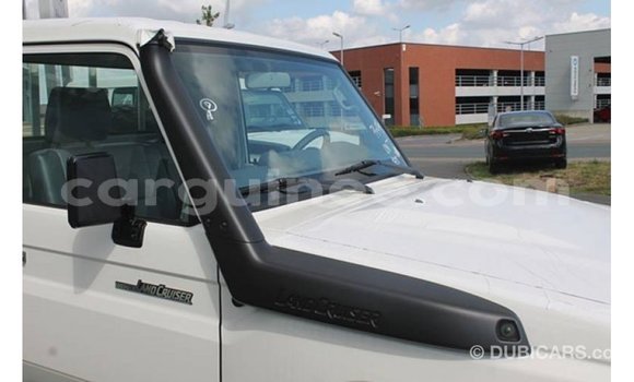 Buy Import Toyota Land Cruiser White Car in Import - Dubai in Conakry Buy Import Toyota Land Cruiser White Car in Import - Dubai in Conakry