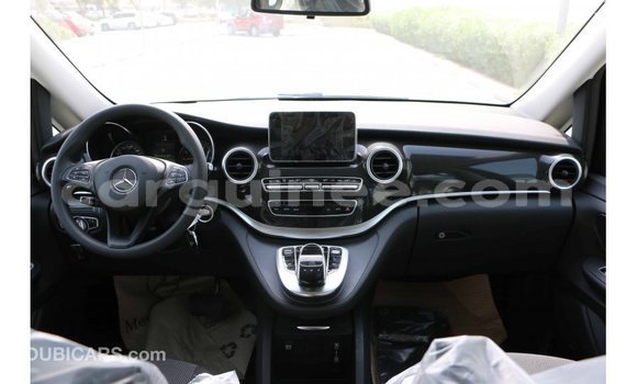 Buy Import Mercedes-Benz 250 Black Car in Import - Dubai in Conakry Buy Import Mercedes-Benz 250 Black Car in Import - Dubai in Conakry