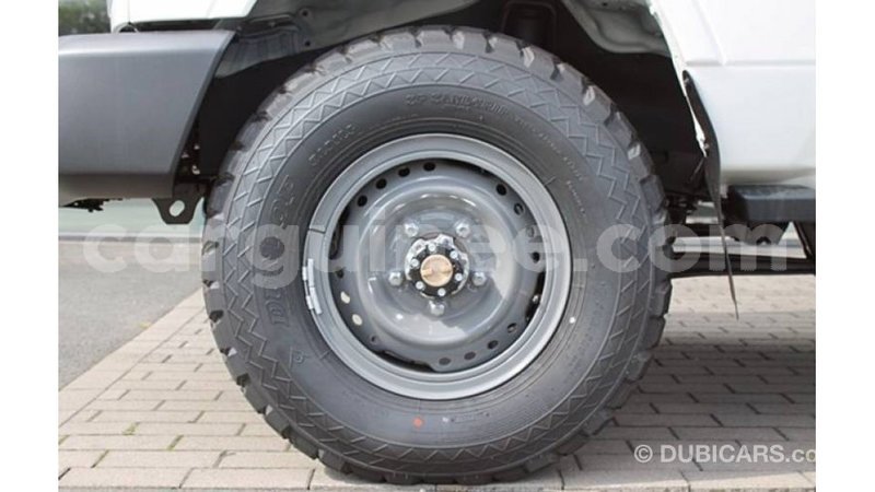 Big with watermark toyota land cruiser conakry import dubai 4460