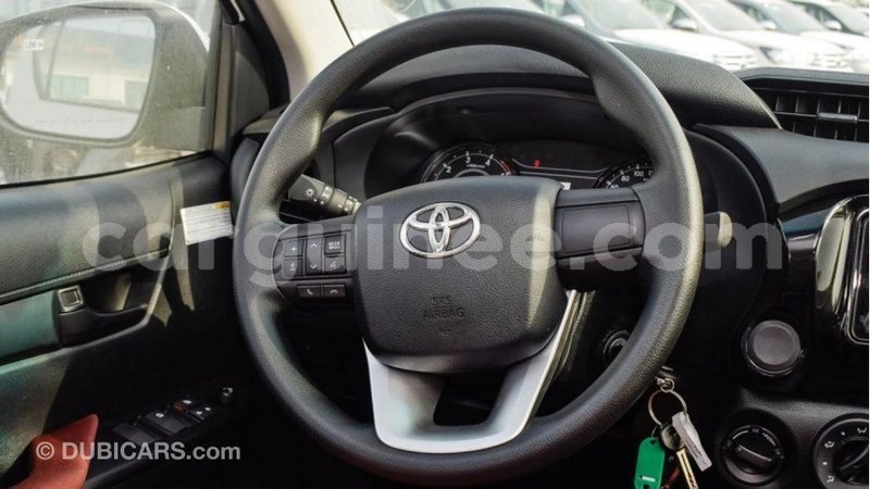 Big with watermark toyota hilux conakry import dubai 4461