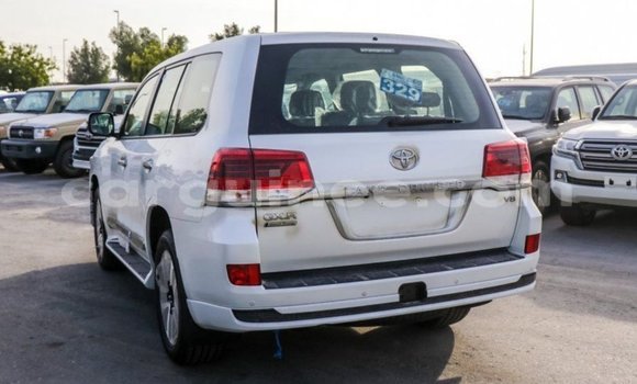 Buy Import Toyota Land Cruiser White Car in Import - Dubai in Conakry Buy Import Toyota Land Cruiser White Car in Import - Dubai in Conakry