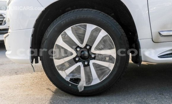 Buy Import Toyota Land Cruiser White Car in Import - Dubai in Conakry Buy Import Toyota Land Cruiser White Car in Import - Dubai in Conakry