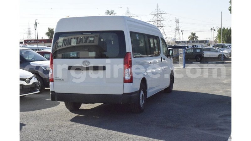 Big with watermark toyota hiace conakry import dubai 4464