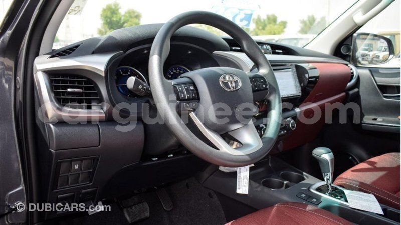 Big with watermark toyota hilux conakry import dubai 4468