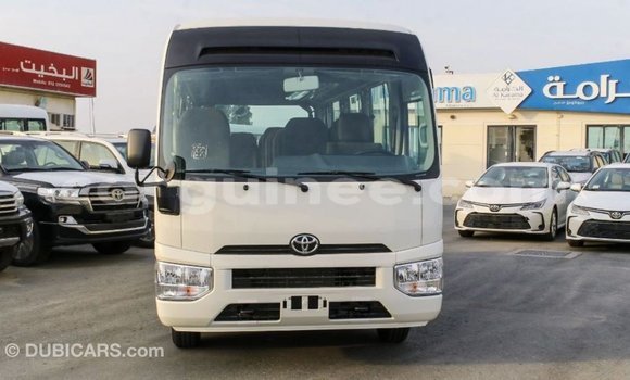 Acheter Import Voiture Toyota Coaster Blanc à Import - Dubai, Conakry Acheter Import Voiture Toyota Coaster Blanc à Import - Dubai, Conakry