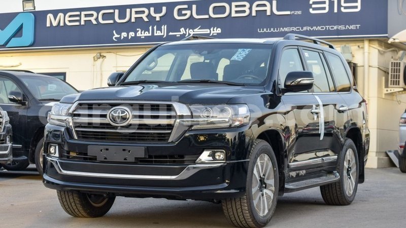 Big with watermark toyota land cruiser conakry import dubai 4472