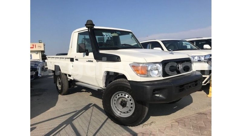 Big with watermark toyota land cruiser conakry import dubai 4477