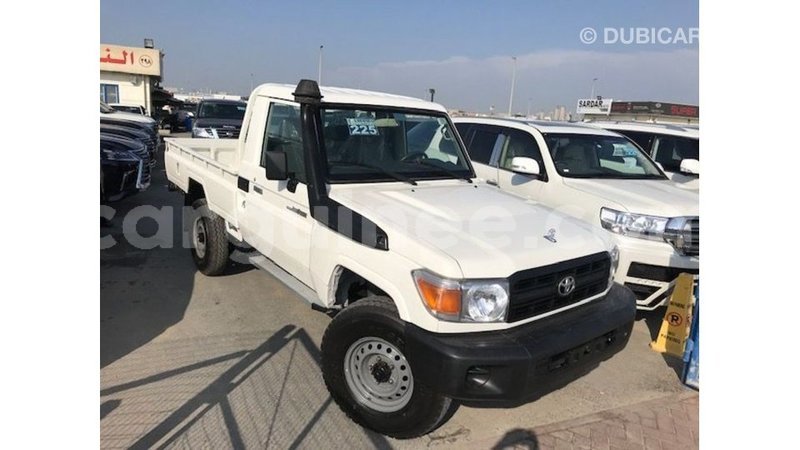 Big with watermark toyota land cruiser conakry import dubai 4477