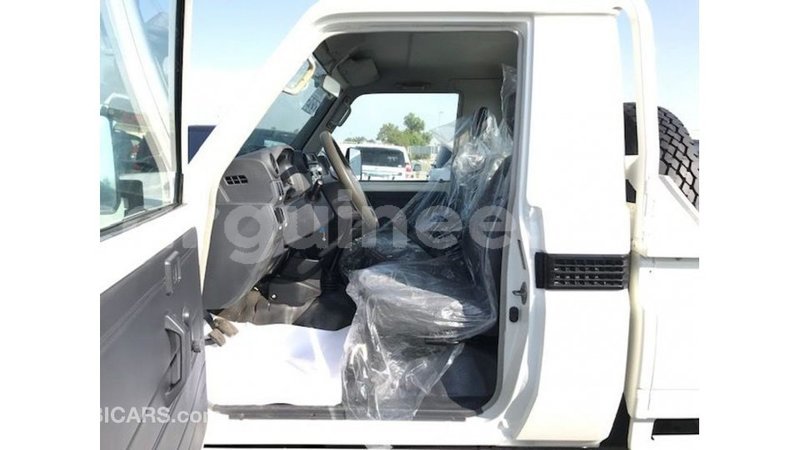 Big with watermark toyota land cruiser conakry import dubai 4477