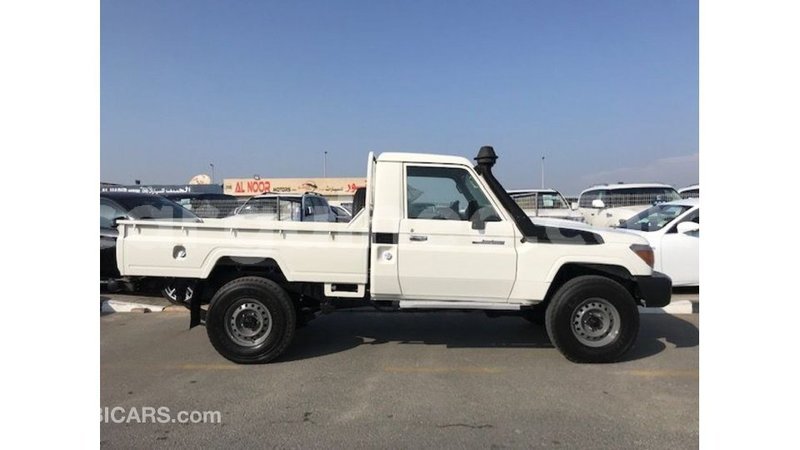 Big with watermark toyota land cruiser conakry import dubai 4477