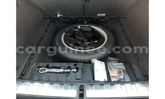 Acheter Import Voiture BMW X6 Bleu à Import - Dubai, Conakry Acheter Import Voiture BMW X6 Bleu à Import - Dubai, Conakry