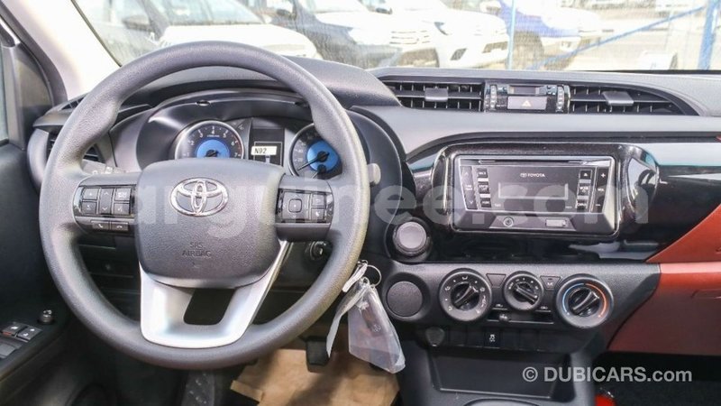 Big with watermark toyota hilux conakry import dubai 4484