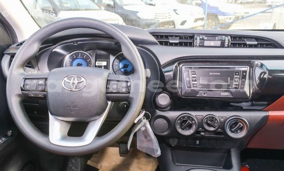 Buy Import Toyota Hilux White Car in Import - Dubai in Conakry Buy Import Toyota Hilux White Car in Import - Dubai in Conakry