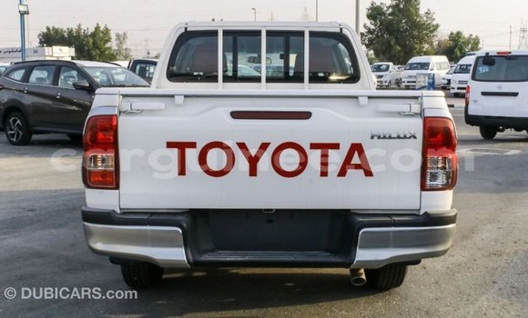 Buy Import Toyota Hilux White Car in Import - Dubai in Conakry Buy Import Toyota Hilux White Car in Import - Dubai in Conakry