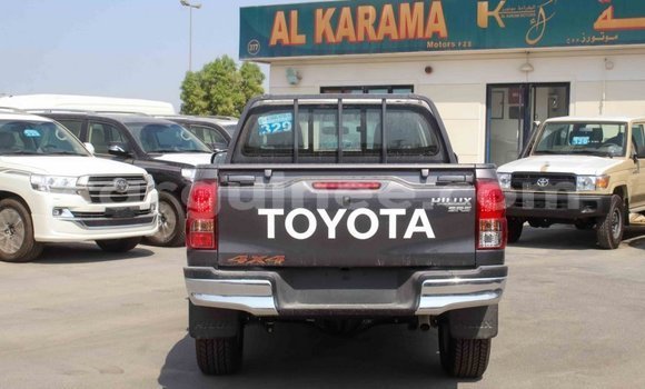 Acheter Import Voiture Toyota Hilux Autre à Import - Dubai, Conakry Acheter Import Voiture Toyota Hilux Autre à Import - Dubai, Conakry