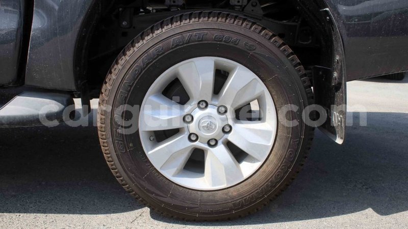 Big with watermark toyota hilux conakry import dubai 4488