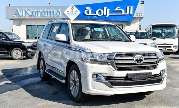 Buy Import Toyota Land Cruiser White Car in Import - Dubai in Conakry Buy Import Toyota Land Cruiser White Car in Import - Dubai in Conakry