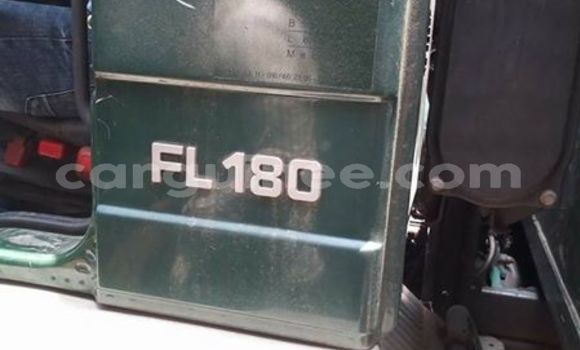 Buy Used Volvo FL180 Green Truck in Conakry in Conakry Buy Used Volvo FL180 Green Truck in Conakry in Conakry