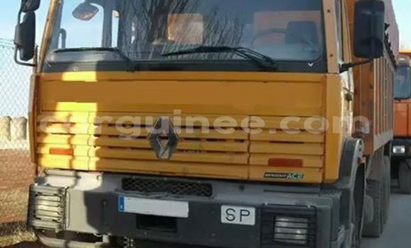 Buy Used Renault Magnum 480 Green Truck in Conakry in Conakry Buy Used Renault Magnum 480 Green Truck in Conakry in Conakry