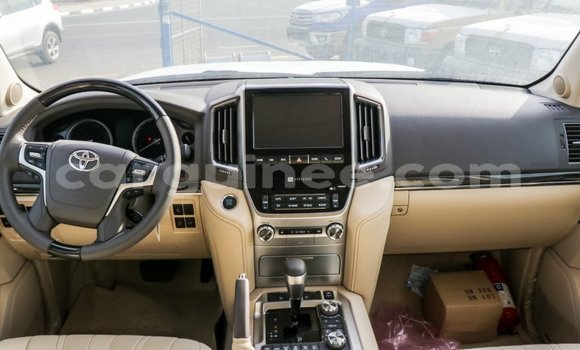 Buy Import Toyota Land Cruiser Black Car in Import - Dubai in Conakry Buy Import Toyota Land Cruiser Black Car in Import - Dubai in Conakry