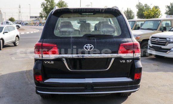 Buy Import Toyota Land Cruiser Black Car in Import - Dubai in Conakry Buy Import Toyota Land Cruiser Black Car in Import - Dubai in Conakry