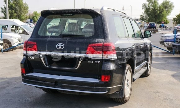 Buy Import Toyota Land Cruiser Black Car in Import - Dubai in Conakry Buy Import Toyota Land Cruiser Black Car in Import - Dubai in Conakry