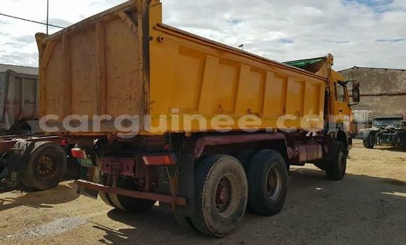 Buy Used Renault Magnum 480 Green Truck in Conakry in Conakry Buy Used Renault Magnum 480 Green Truck in Conakry in Conakry