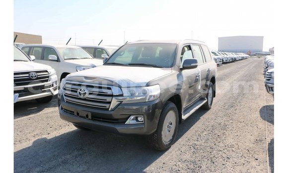 Buy Import Toyota Land Cruiser Black Car in Import - Dubai in Conakry Buy Import Toyota Land Cruiser Black Car in Import - Dubai in Conakry
