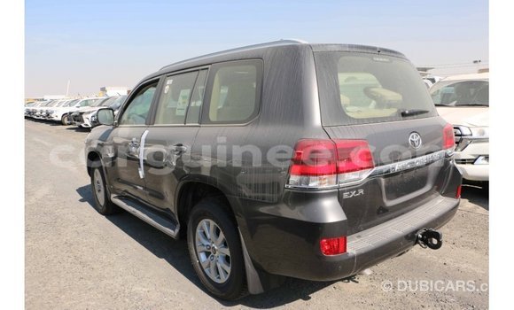 Buy Import Toyota Land Cruiser Black Car in Import - Dubai in Conakry Buy Import Toyota Land Cruiser Black Car in Import - Dubai in Conakry