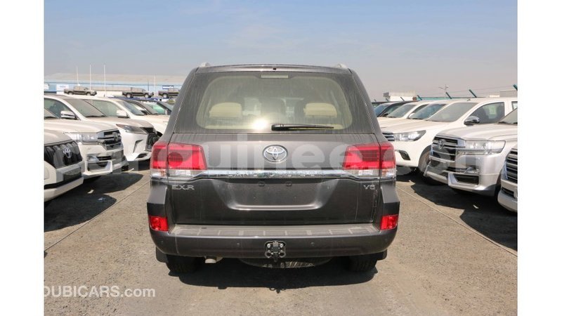 Big with watermark toyota land cruiser conakry import dubai 4499