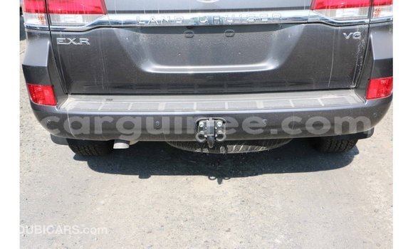Buy Import Toyota Land Cruiser Black Car in Import - Dubai in Conakry Buy Import Toyota Land Cruiser Black Car in Import - Dubai in Conakry