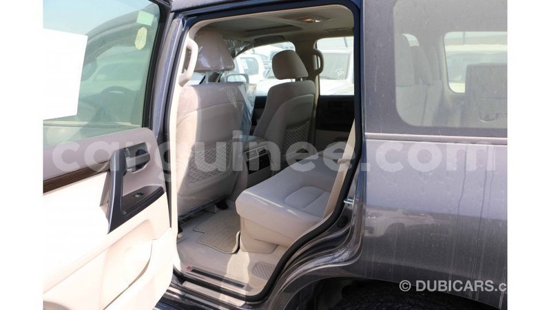 Big with watermark toyota land cruiser conakry import dubai 4499