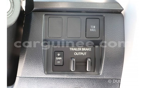 Buy Import Toyota Tundra White Car in Import - Dubai in Conakry Buy Import Toyota Tundra White Car in Import - Dubai in Conakry