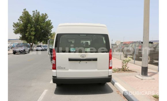 Buy Import Toyota Hiace White Car in Import - Dubai in Conakry Buy Import Toyota Hiace White Car in Import - Dubai in Conakry