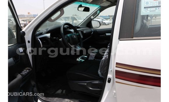 Buy Import Toyota Hilux White Car in Import - Dubai in Conakry Buy Import Toyota Hilux White Car in Import - Dubai in Conakry