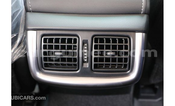 Buy Import Toyota Hilux White Car in Import - Dubai in Conakry Buy Import Toyota Hilux White Car in Import - Dubai in Conakry