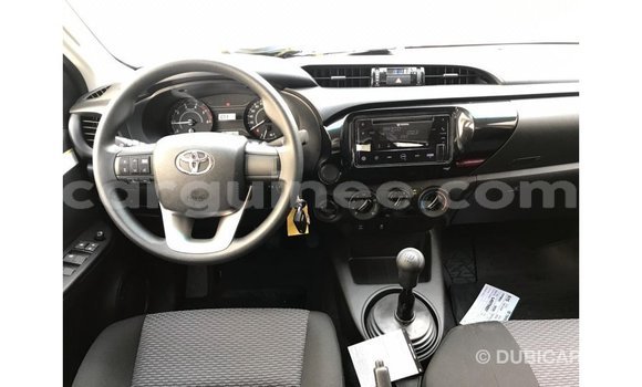 Buy Import Toyota Hilux White Car in Import - Dubai in Conakry Buy Import Toyota Hilux White Car in Import - Dubai in Conakry